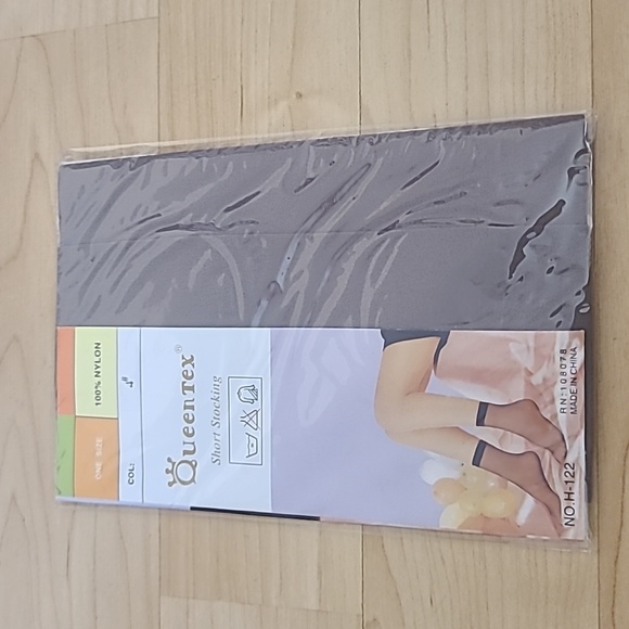 Wholesale lots of 3 pairs Queentex Sheer Knee-high Coffee/Black/Nude Nylon Socks - Picture 4 of 5